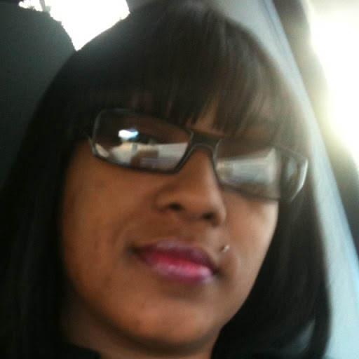 Alicia Hunt Photo 16