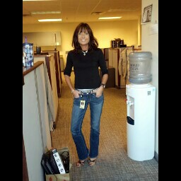 Caroline Lyons Photo 36