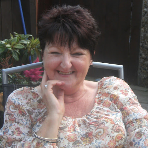 Maureen Dolan Photo 33