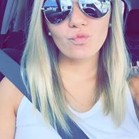 Danielle Meadows Photo 20