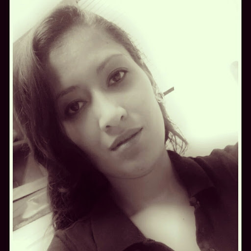 Maria Reyna Photo 37