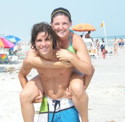 Samantha Sanford Photo 10