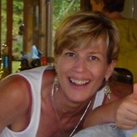 Tracy Lynch Photo 17