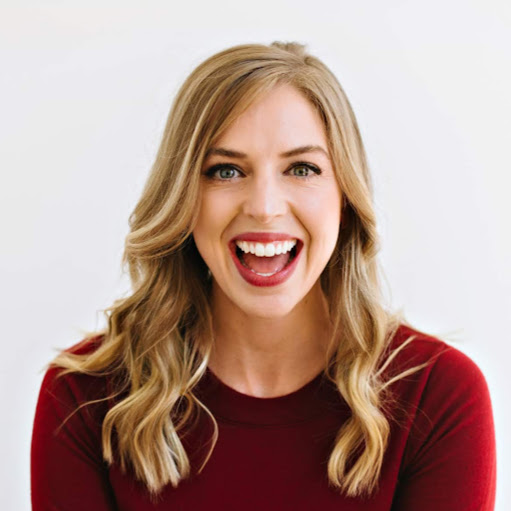 Emily Key Photo 40
