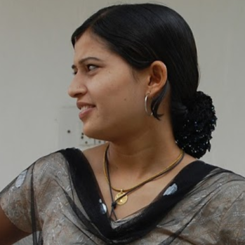 Pooja Singh Photo 22