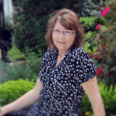 Robin Reeves Photo 31