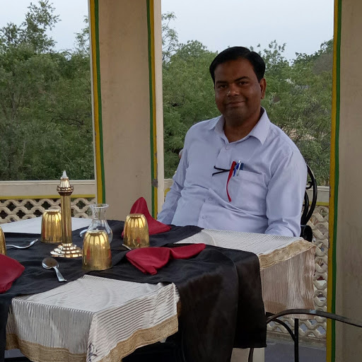 Adil Husain Photo 23