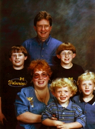 Kristine Bell Photo 34