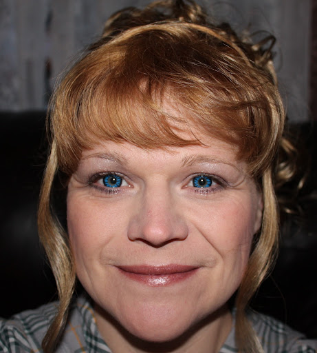 Lauri Allen Photo 22