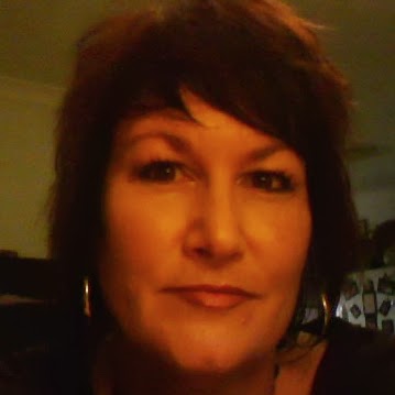 Lisa Perkins Photo 40