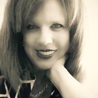 Alana Ward Photo 4