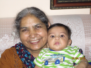 Charan Kaur Photo 12
