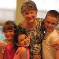 Linda Flanagan Photo 17