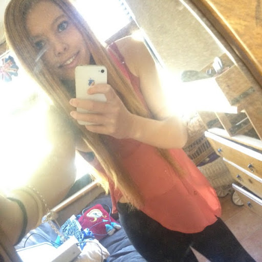 Holly May Photo 13