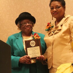 Dorothy Lewis Photo 7