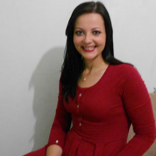 Diane Carvalho Photo 9