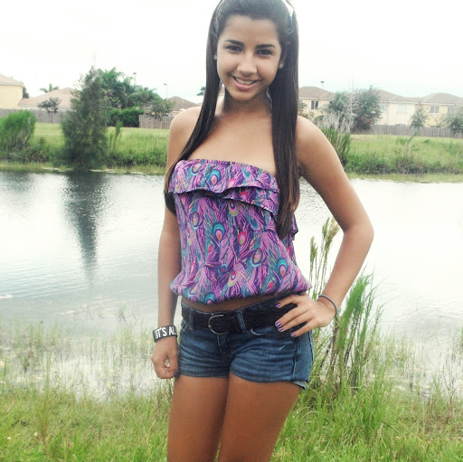 Vanessa Rodriguez Photo 18