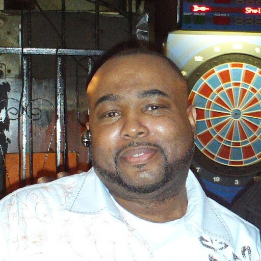 Lester Jones Photo 30