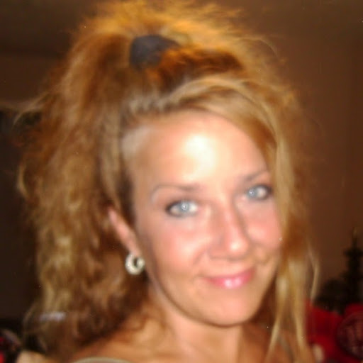 Karly Davis Photo 24