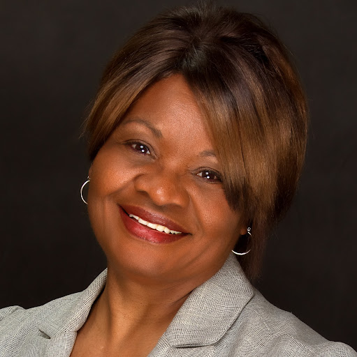 Sandra Holmes Photo 2