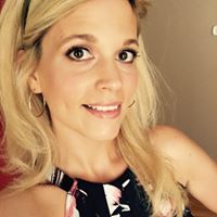 April Plummer Photo 7