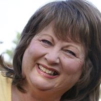 Jacki Walker Photo 9