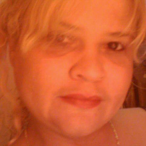 Carmen Alvarez Photo 29