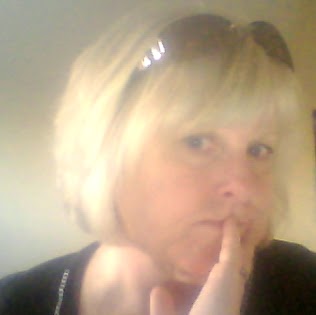 Linda Petersen Photo 28