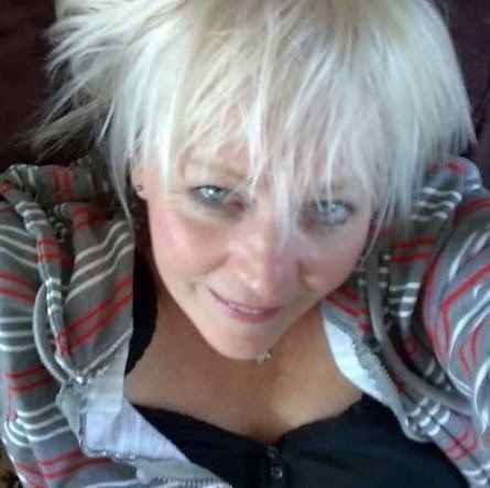 Denise Maxwell Photo 36