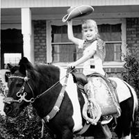 Jane Lindsay Photo 9