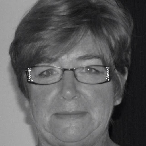 Heather English Photo 10