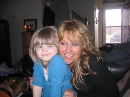 Kimberly Skinner Photo 19