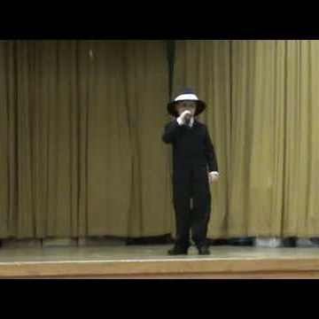 Paula Hurley Photo 7
