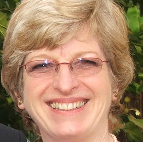 Veronica Mitchell Photo 9