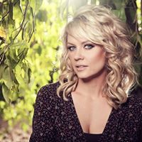 Shari Rowe Photo 11