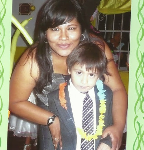 Sandra Juarez Photo 34