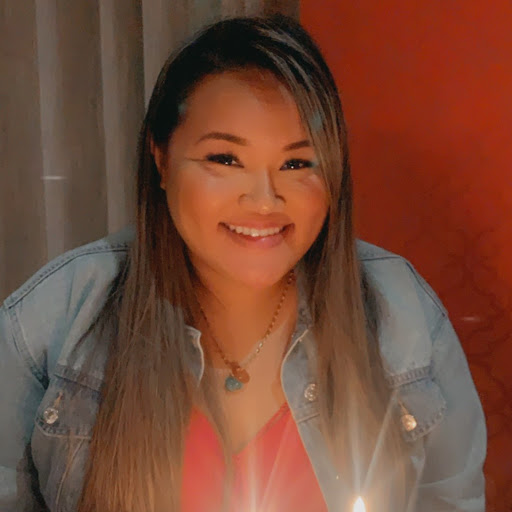 Linda Tran Photo 9