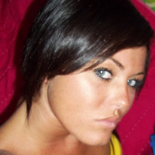 Cora Hayes Photo 27