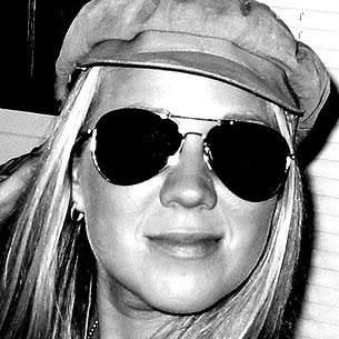 Penny Moore Photo 34