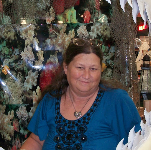 Ruthie Reynolds Photo 4