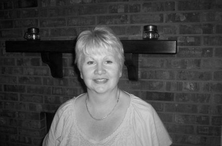 Melanie Scott Photo 14