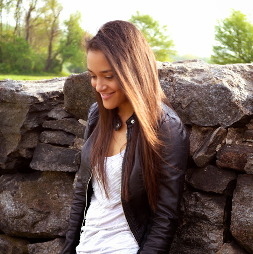 Vanessa Collier Photo 20