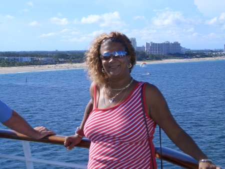 Regina Harris Photo 26