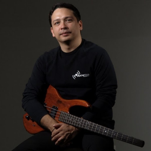 Michael Salas Photo 34