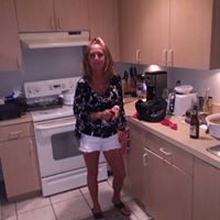 Kelly Farrell Photo 38