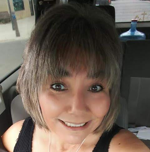 Julie Velez Photo 18