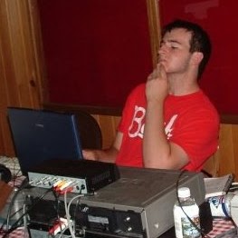 Daniel Gillespie Photo 28