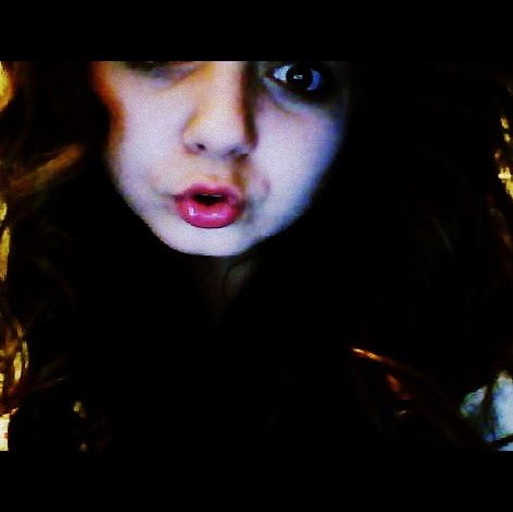 Layla Lewis Photo 8