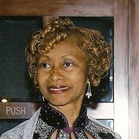 Phyllis Bond Photo 29