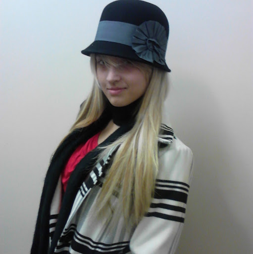 Angel Carroll Photo 41